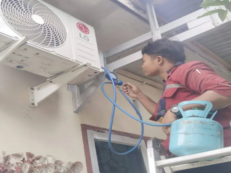 Isi Freon AC Pekanbaru